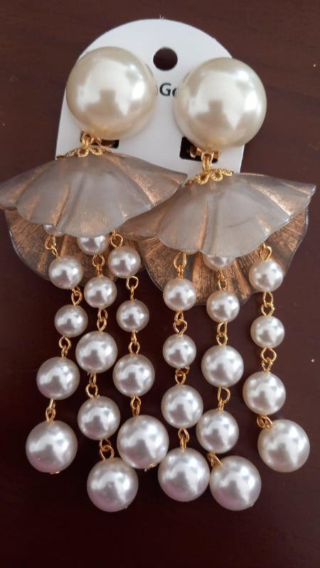 Boucles d'oreilles en perles blanches - Marion Godard